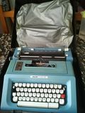 ANTIGUA MAQUINA DE ESCRIBIR OLIVETTI 46