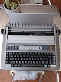 MAQUINA DE ESCRIBIR ELECTRONICA