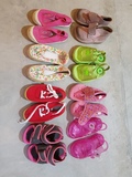 ZAPATITOS BEBé (8 PARES) POR 4 EUROS.