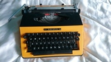 MáQUINA DE ESCRIBIR AMAYA 93