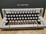 MAQUINA DE ESCRIBIR OLIVETTI LINEA 98