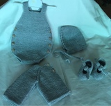 ROPA DE BEBé HECHA A MANO EN LANA MERINO