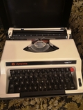 VENDO MAQUINA ESCRIBIR