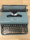 OLIVETTI PLUMA 22