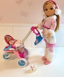nancy de compras con su hermana