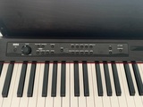 COMO NUEVO PIANO KORG LP380