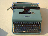OLIVETTI PLUMA 22