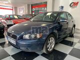 VOLVO - S40 2.0 MOMENTUM