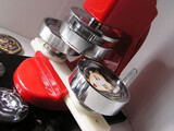 MAQUINA PARA HACER PINS IMAN E IMPERDIBL